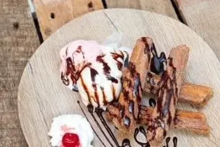 CHURROS W/ICE CREAM