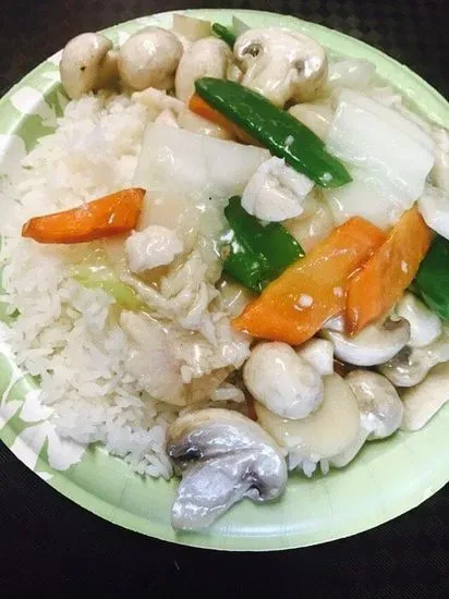 56. Moo Goo Gai Pan