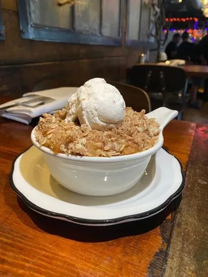 Warm Apple Cobbler