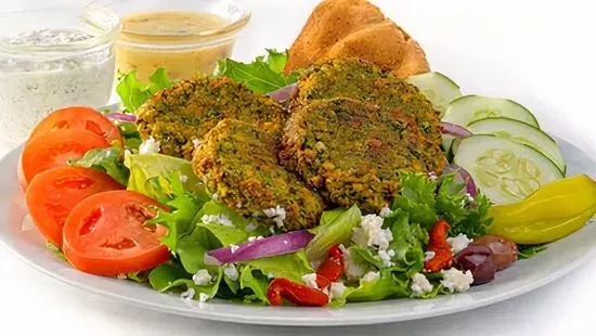 GREEK SALAD w/ FALAFEL