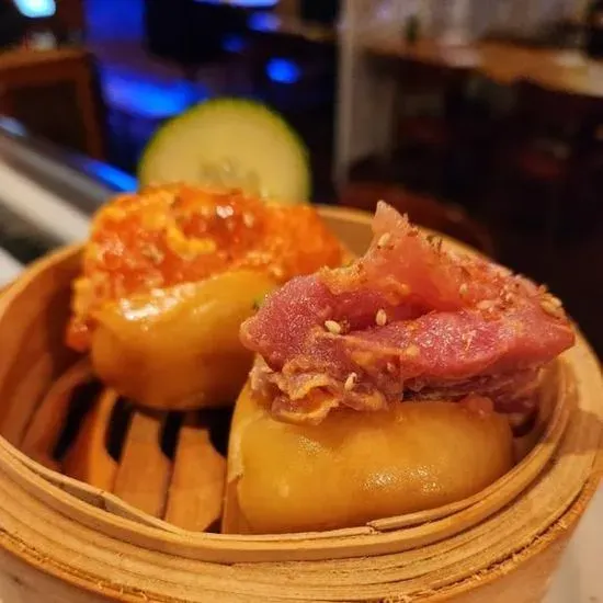 Mini sushi Bao Sliders