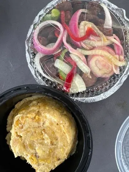 Mofongo con Carne Frita