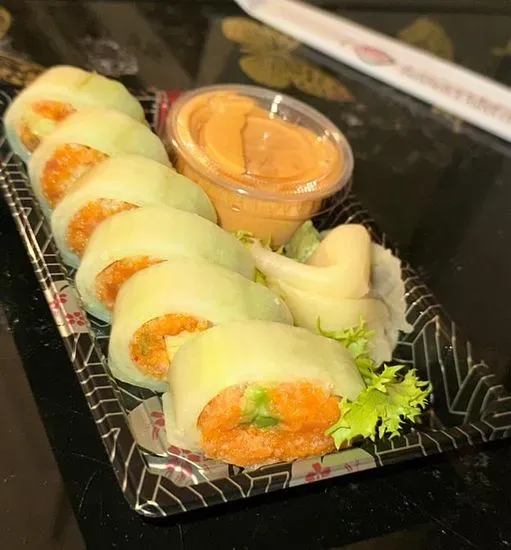 Spicy Salmon Naruto Roll