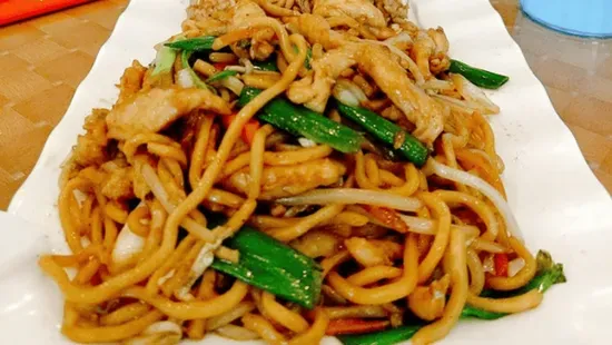 5. Chicken Lo Mein