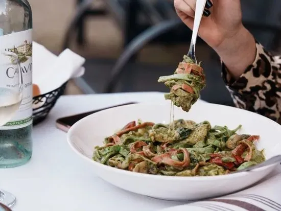 Tuscany Chicken Fettuccini