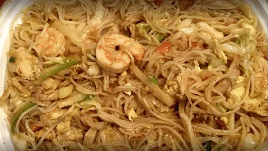 C12. Shrimp Lo Mein