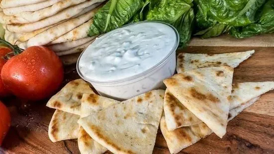 Tzatziki w/ Pita Breads