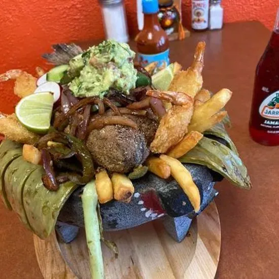 Molcajete Mixto / Mixed Molcajete