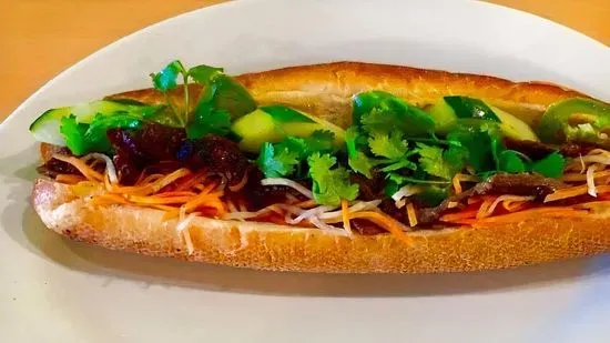 B3. Banh Mi Bo Nuong