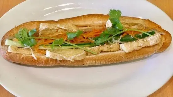 B4. Banh Mi Tau Hu