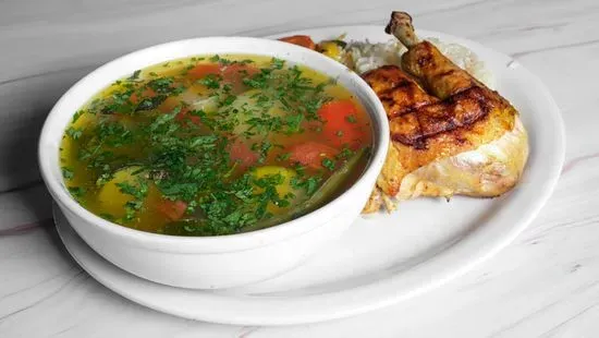 Sopa de Gallina Criolla