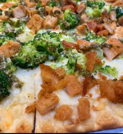 Chicken & Broccoli Pizza