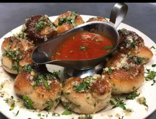 Garlic Knots (6)