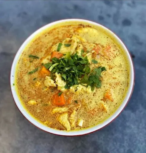 Curry Chicken Rice Noodle Soup
