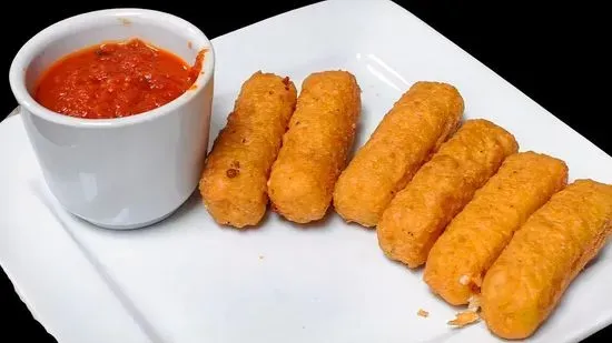 Mozzarella Sticks with Sauce