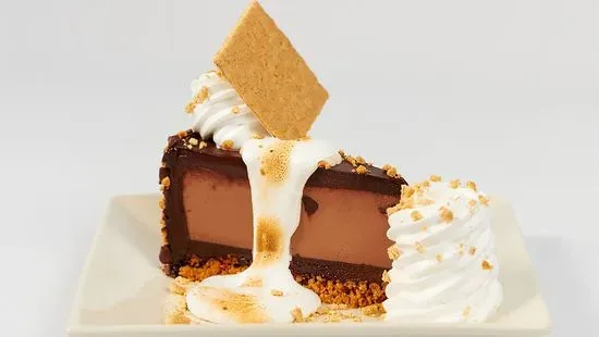 Toasted Marshmallow S'mores Galore™ Cheesecake