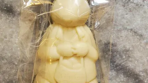 7.5 Oz. Kilwins Solid White Chocolate Bunny