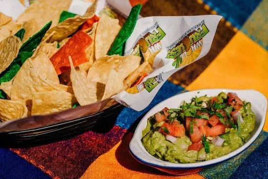 Fresh Corn Chips,Guacamole