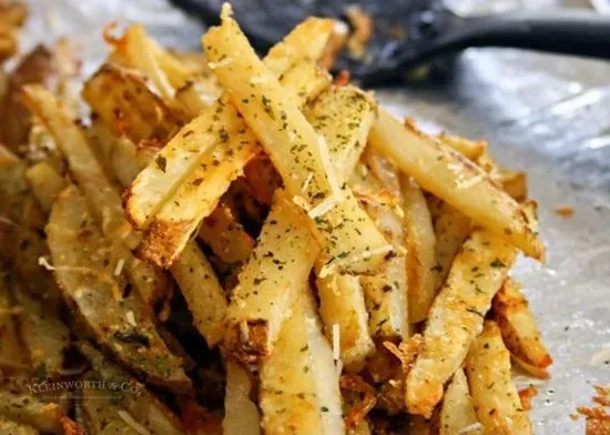 GARLIC PARMESAN FRIES