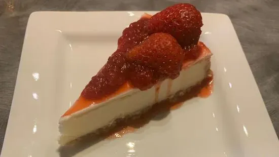 NY Cheesecake with strawberry puree