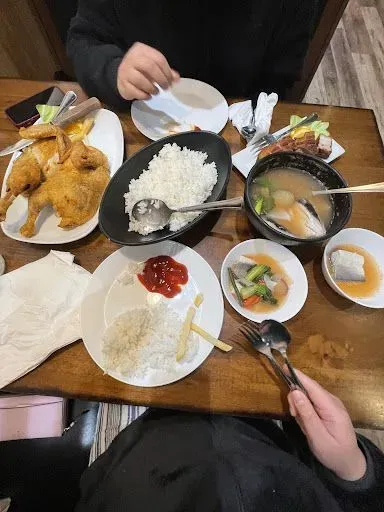 Max's Filipino Fried Chicken