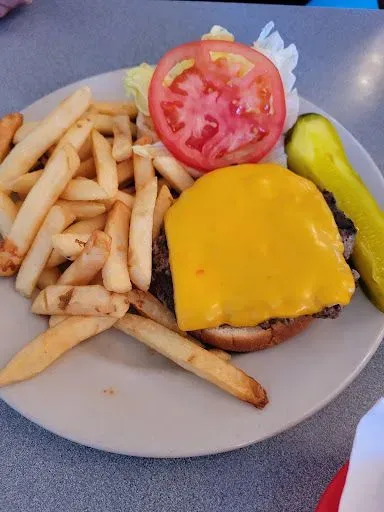 Cheeseburger Deluxe