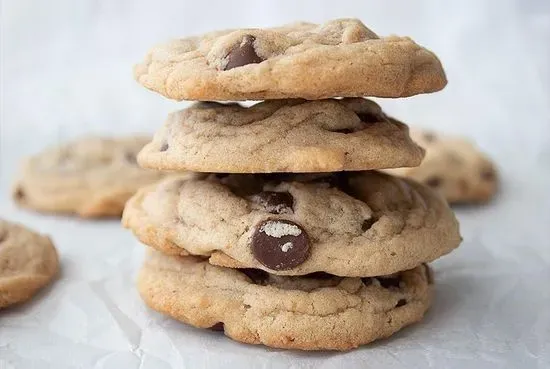 HALF DOZEN CHOCOLATE CHIP COOKIES