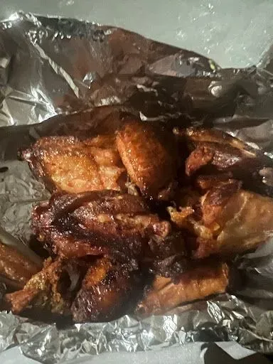 1CHICKEN WINGS