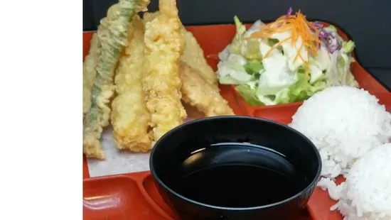 Tempura (5 Shrimp, 4 Vegetables)