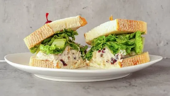 Grape Apple Walnut Chicken Salad Sandıwich