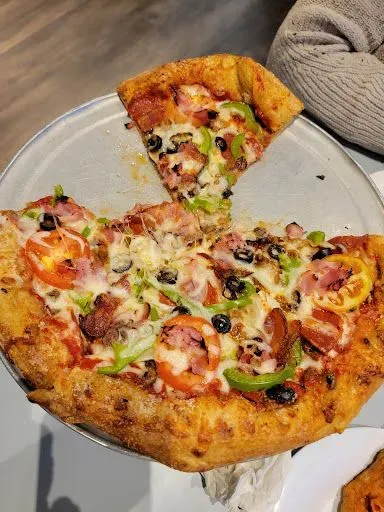 GF House Special Pizza