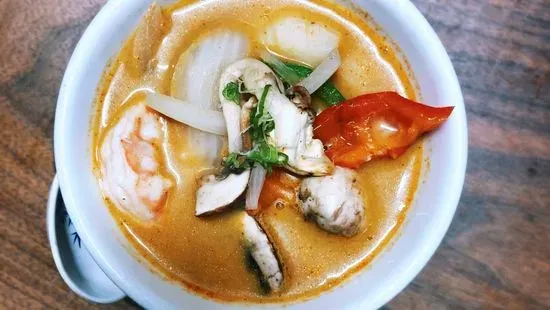 Seafood Tom Yum Soup