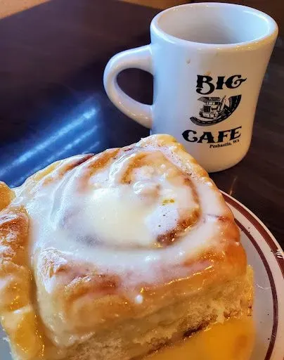Giant Cinnamon Roll