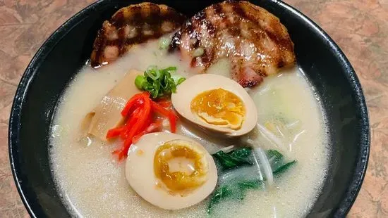 Tonkotsu Chashu (pork broth)