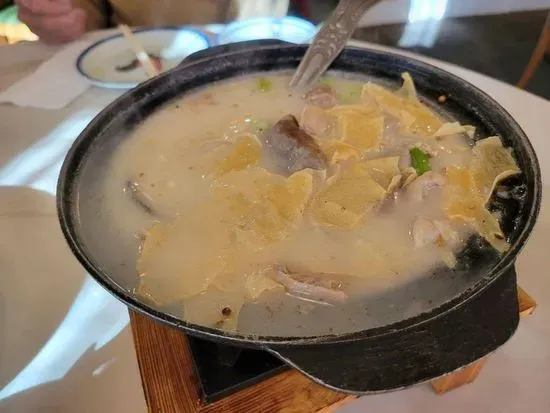 White Paper Pig Stomach Soup Pot/胡椒白果猪肚煲