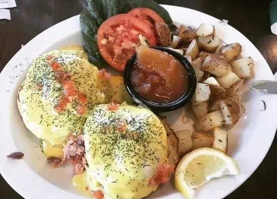 Salmon Benedict