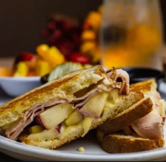 Turkey, Apple, Brie Melt