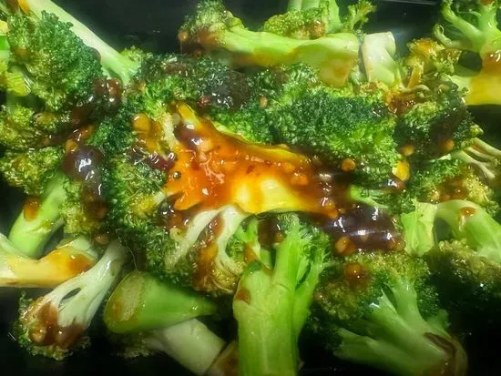 C17. Broccoli w. Garlic Sauce