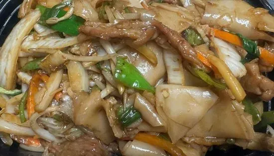 Thai Drunken Noodle w. Pork