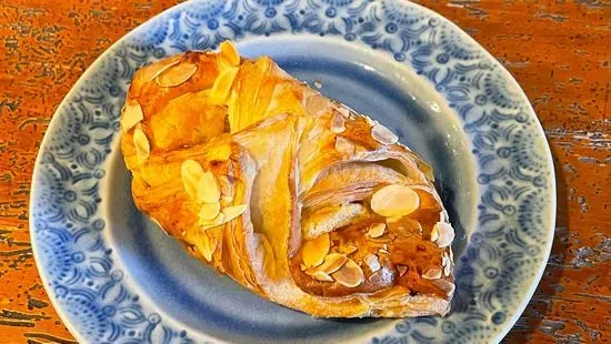 Almond Croissant