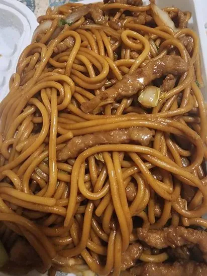 33. Beef Lo Mein