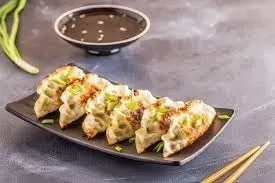 Gyoza (6 pcs)