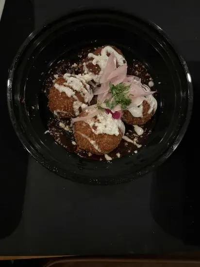 Croquetas Con Mole