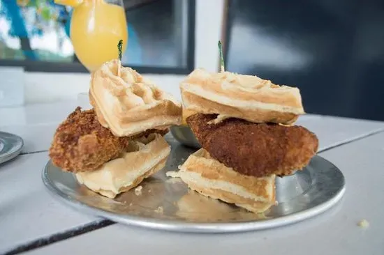 CHICKEN AND GRAVY WAFFLE SLIDERS "STEVE LATTIMER"