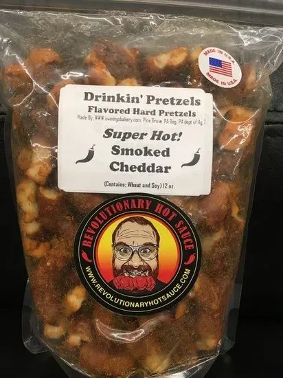 Pretzels Super Hot Smoked Cheddar