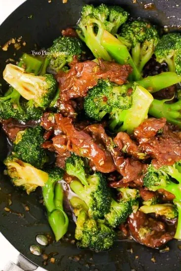 C15. Beef with Broccoli