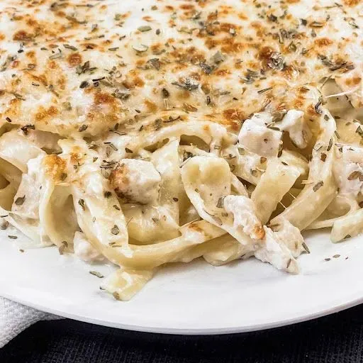 Small Chicken Fettuccine Alfredo
