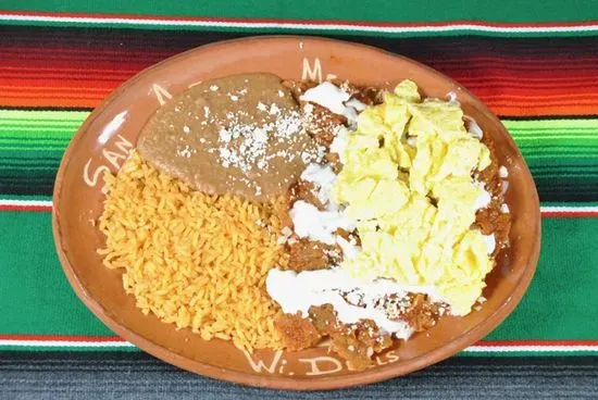 Chilaquiles con Huevos
