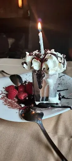 Strawberry Or Turtle Sundaes