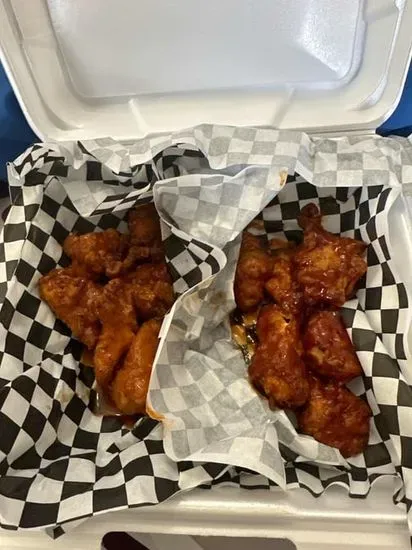 Boneless Wings (12)